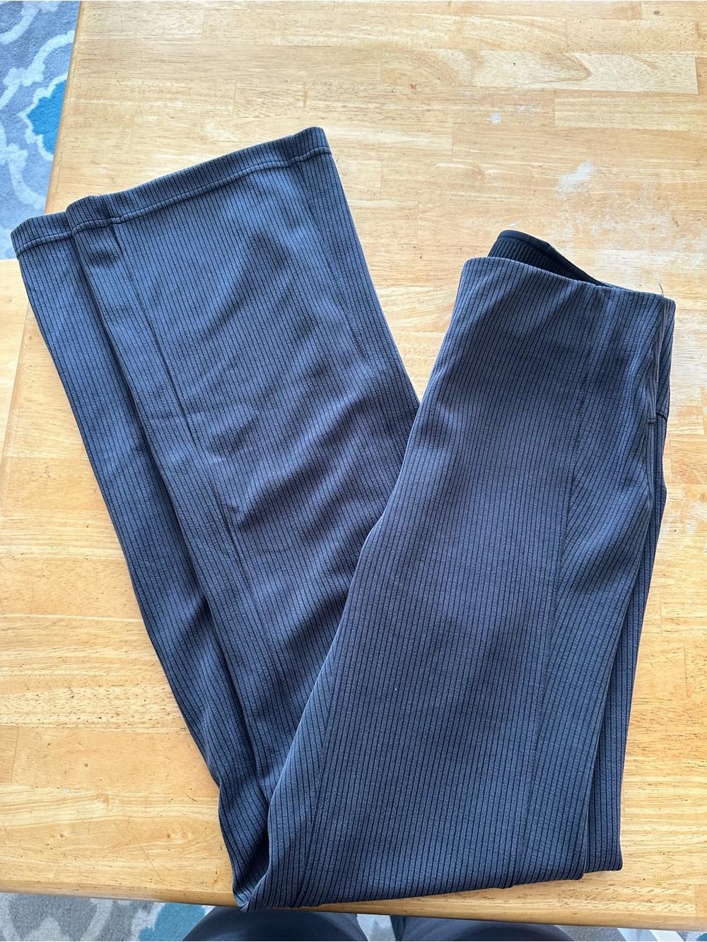 Lululemon ribbed Softstreme flare pant size 6